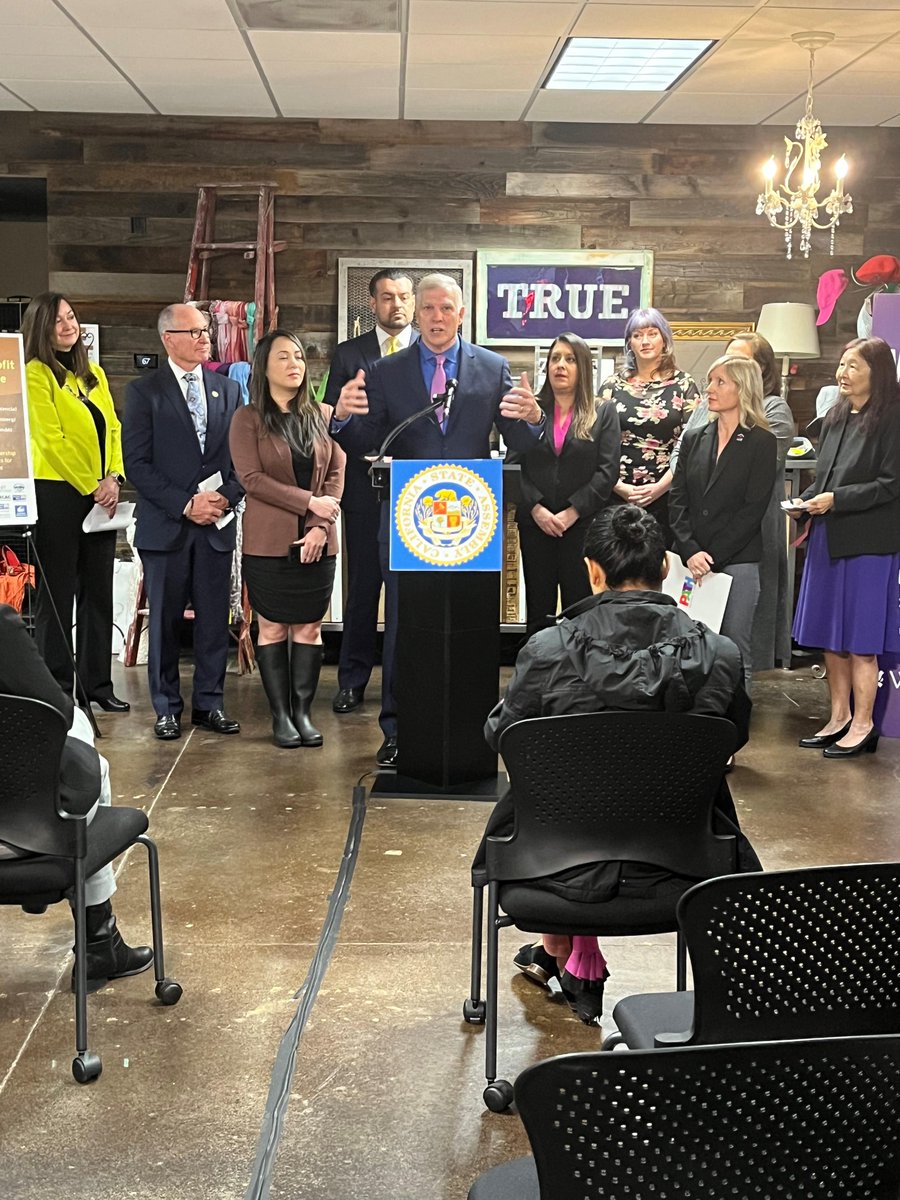 SenatorUmberg's tweet photo. I’m proud to author #SB336 as part of @CalNonprofits' #NonProfitEquityCA Package.
Check out these other bills, too!
@AsmLuzRivas’ #AB885
@MoniqueLimonCA’s #SB557
@AsmGreggHart’s #AB590
@AsmLowenthal’s #AB696
@AsmValencia’s #AB860
@AsmVinceFong’s #AB619 https://t.co/CfEdYBsQ1a