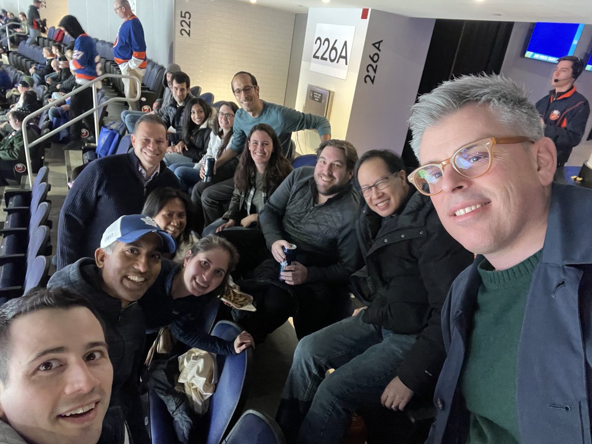 Post endoscopy fun ⁦@NYIslanders⁩ with ⁦@HofNorthwellDOM⁩ GI gang! ⁦@MJWhitsonMD⁩ ⁦@juancbucobo⁩ ⁦@PetrosBeniasMD⁩