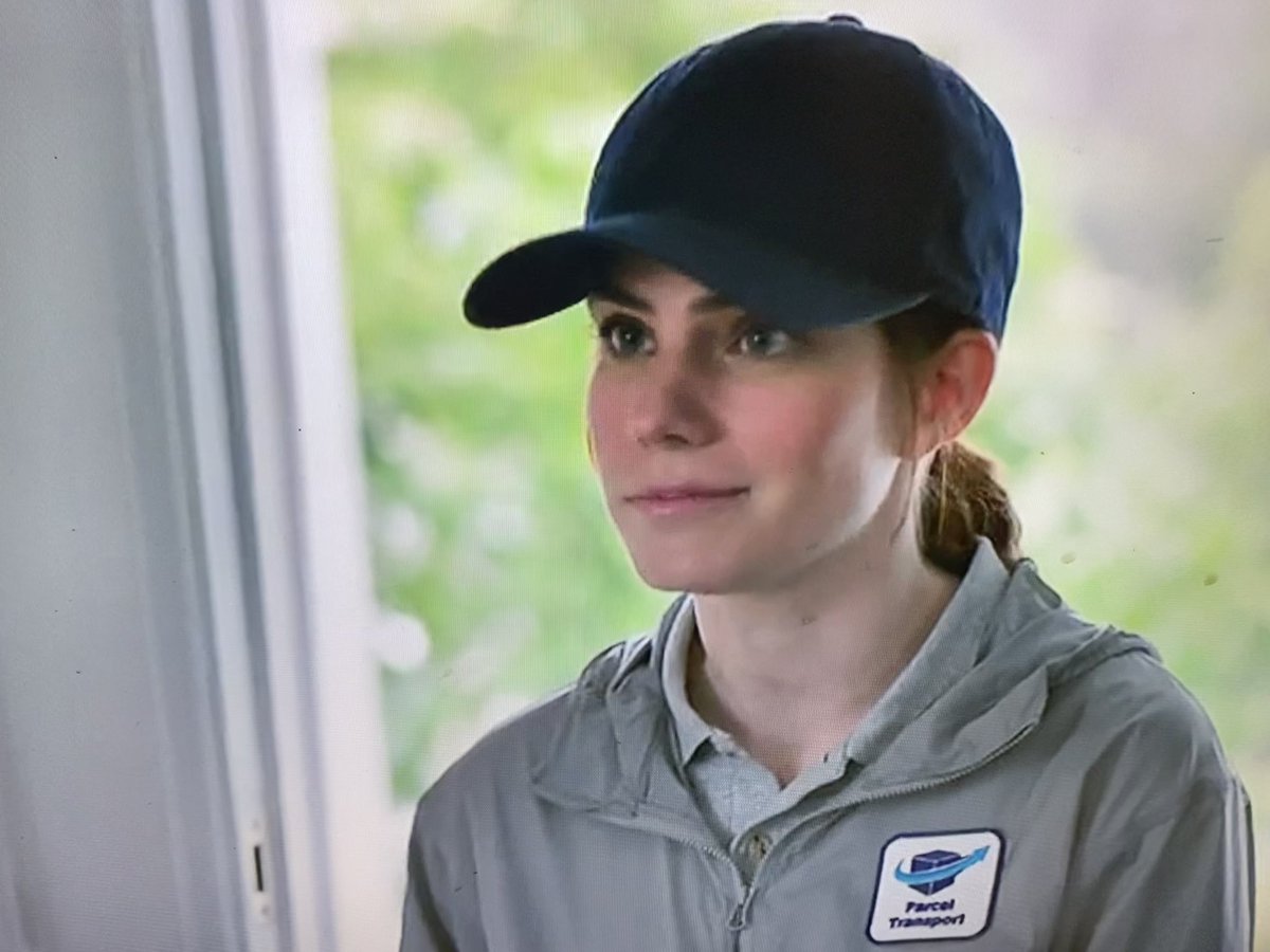 FisherMichaels's tweet photo. @MaggieMaeFish I don’t see a lot of commercials these days, but was happy to repeatedly see this Behr one feature @MaggieMaeFish during the #WBC2023 https://t.co/qTKWEa5w13