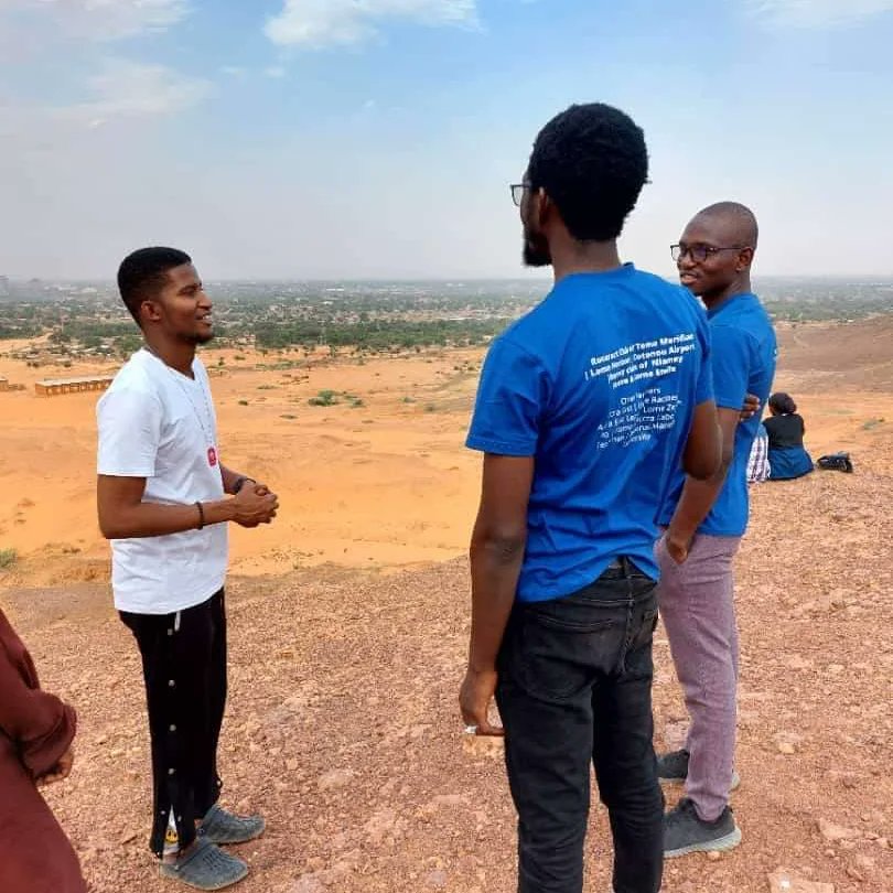ZincBoggy's tweet photo. Retour en IMAGES des activités du Rotaract Week Niger, sur les collines de harobanda !
#RotaractNiger
#SemaineDuRotaract
#RotaryInternational https://t.co/cJf2w9WjBA