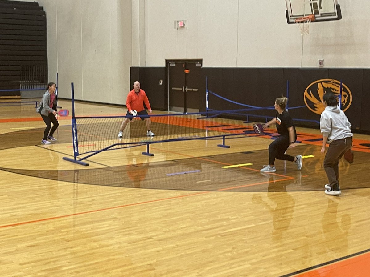 nancygleonard14's tweet photo. So much fun playing pickleball with our favorite people! Republic School District staff and families of course! Next chance to try it out is Thursday, 3/23, RHS gym 6-8 pm. Come out and play! #RepMOwellness #pickleballforfun @RepublicSchools https://t.co/UHmMuJC17F
