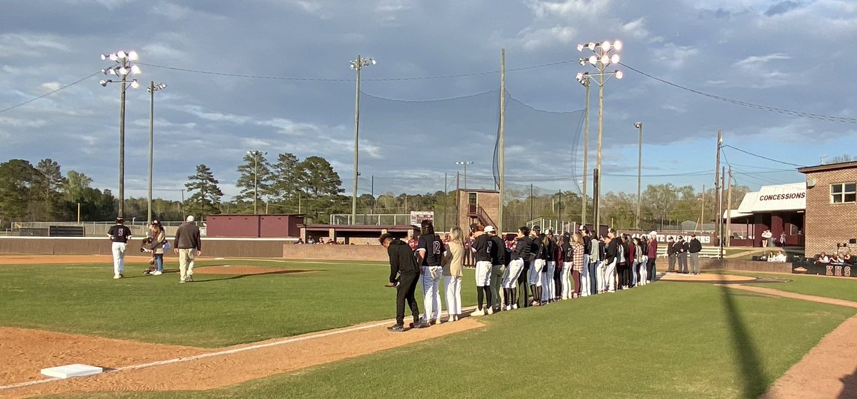 KSDsports's tweet photo. Whippet Baseball
Final/4:
Louisville - 1
Kosciusko - 24
Had a great night at baseball tonight! Whippets win big! It was also teacher appreciation night! Our guys each chose a teacher who has impacted their life to stand with them during the National Anthem. #EducatingGreatness https://t.co/qDSIU1kNWB