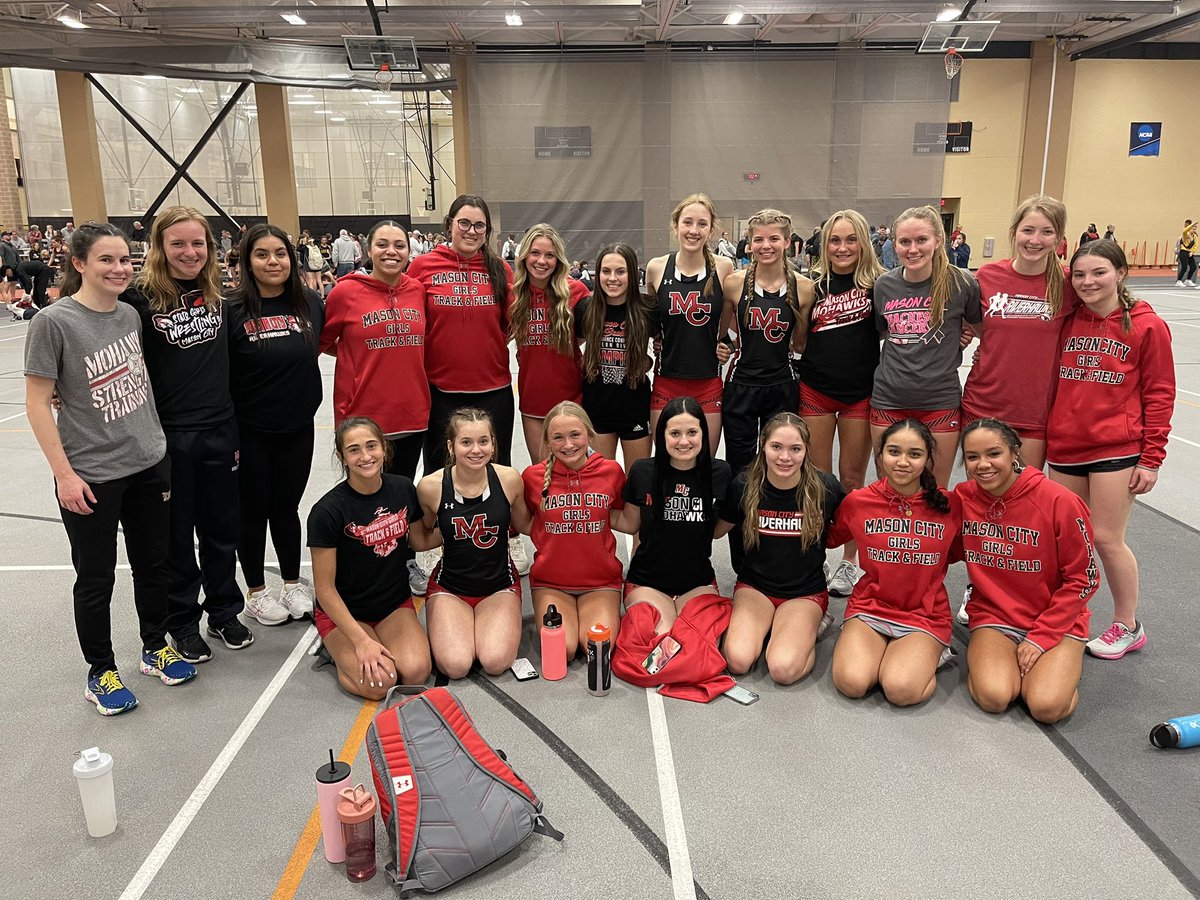 MCGirlsTnF's tweet photo. End of meet team pic at Wartburg. https://t.co/ZoqfP9jIVH