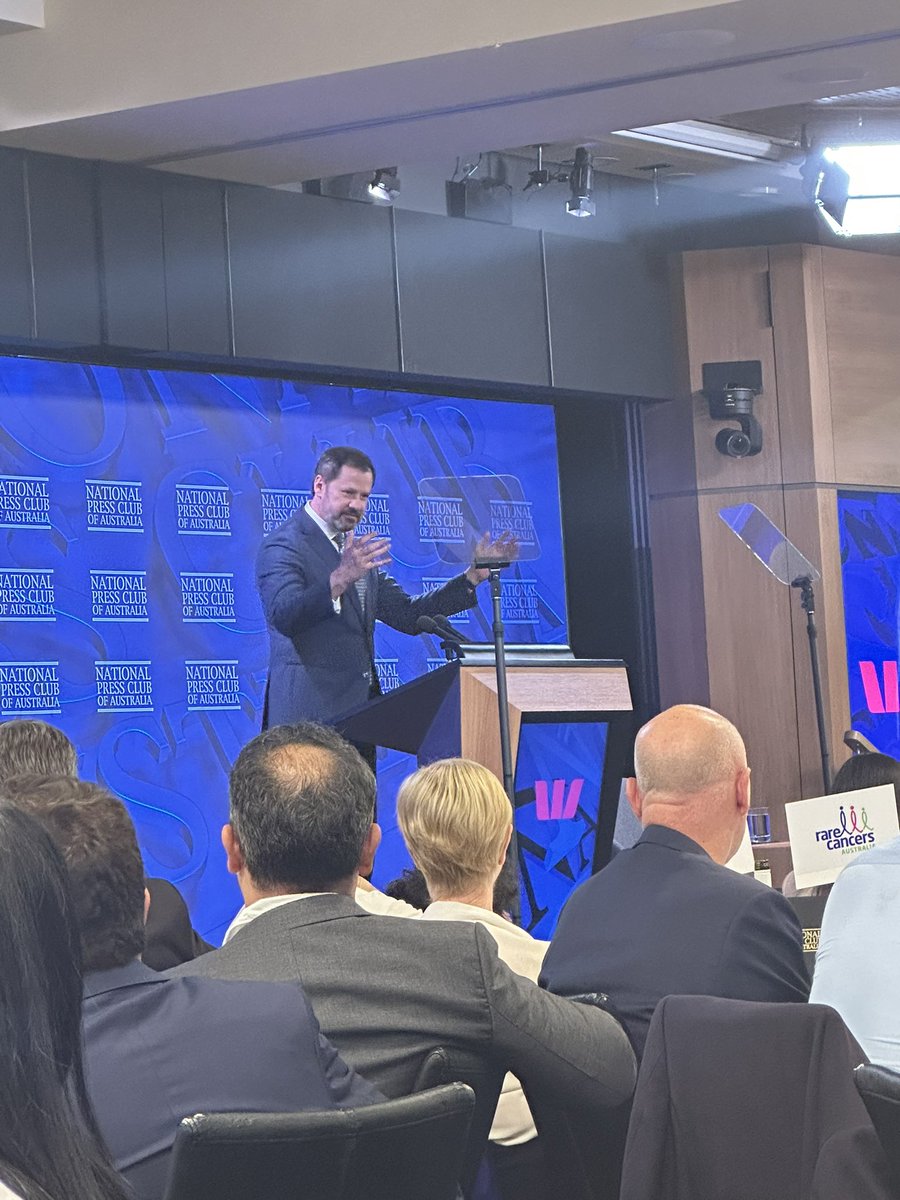 A moving address from the Minister for #Industry and #Science, the Hon Ed Husic MP.

Let’s not forget that Australia is the global origin of #STEM and has an undeniable history and future of innovation, creativity and science.

#npc <a href="/PressClubAust/">National Press Club</a> #smp2023 #scicomm <a href="/ScienceAU/">Science & Technology Australia</a> 1/2