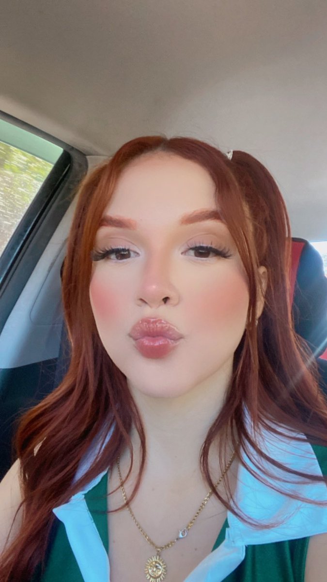 KahomyH's tweet photo. Con y sin filtro sigo bella 😅🤍 https://t.co/LGqtwdnHBS
