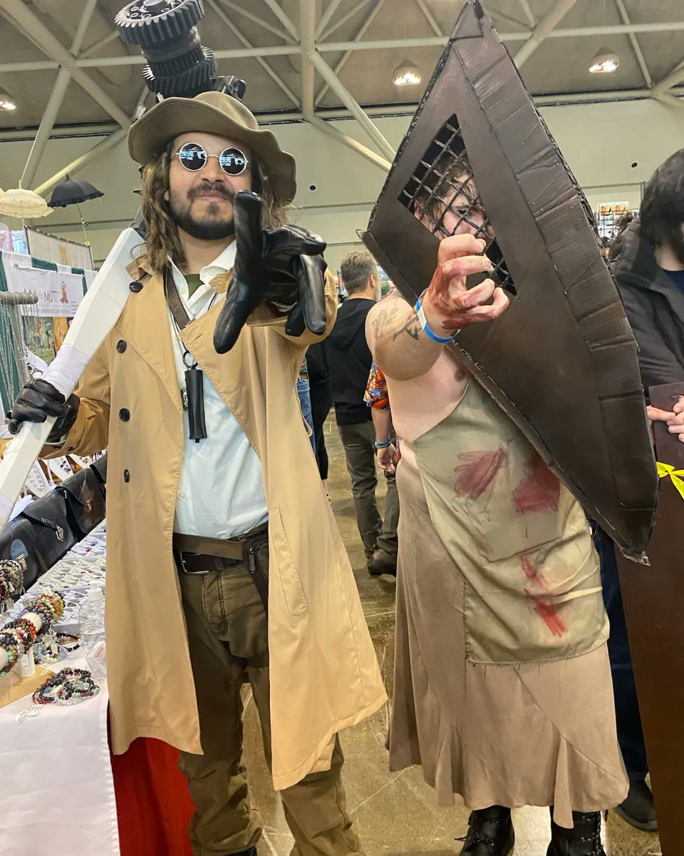 Favorite photo from #torontocomicon2023 ! Had a blast, thanks to everyone who took a photo with me !