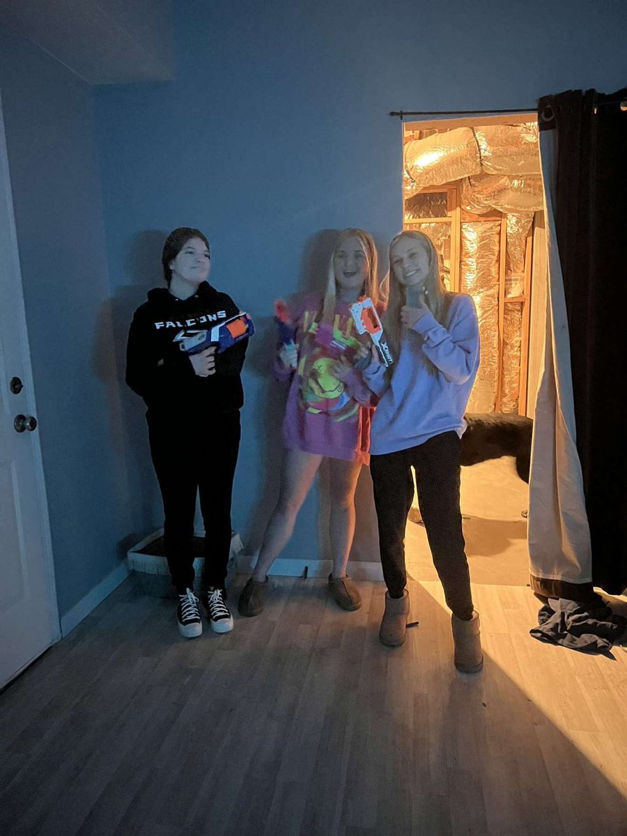 thesassinatorss's tweet photo. cailey with 2 kills🔫🔫 2 down 2 more to go😏😏 @CHSwarriorsNerf @theeliminators_ https://t.co/34g3EpxN16