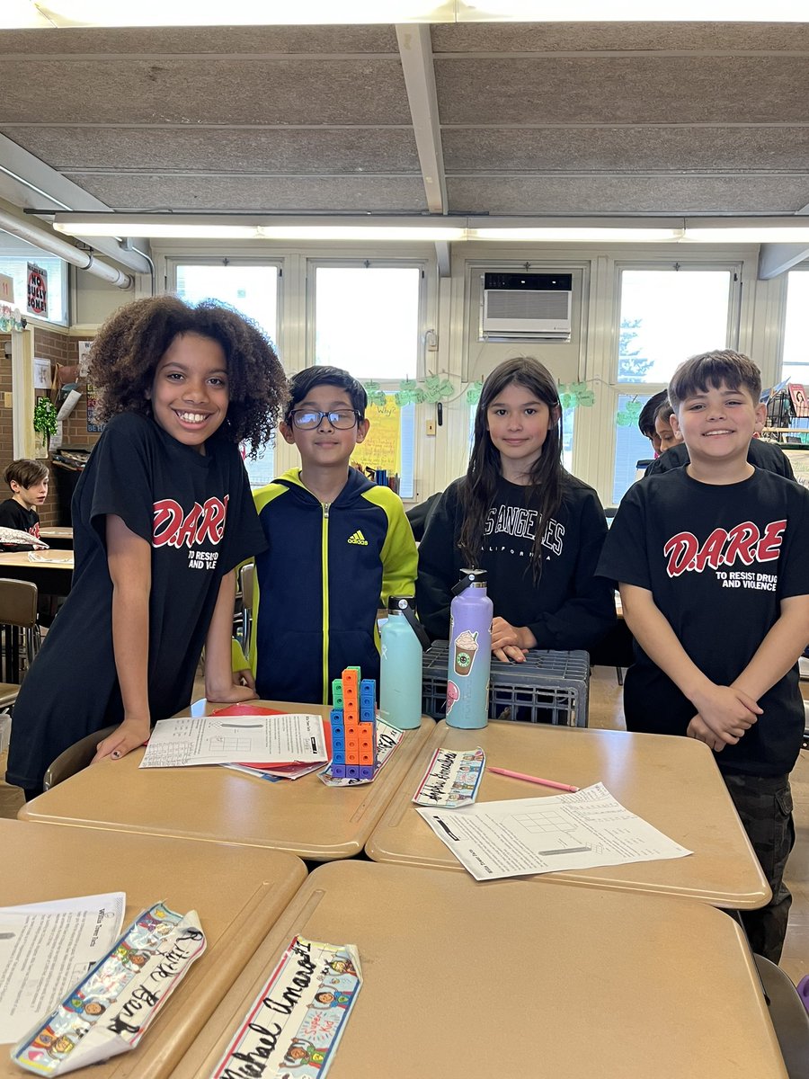 MrsMWright21's tweet image. And the winning tower is…🥇 🏆 @ORHEagles21 #makingitfun #wehelpchildren