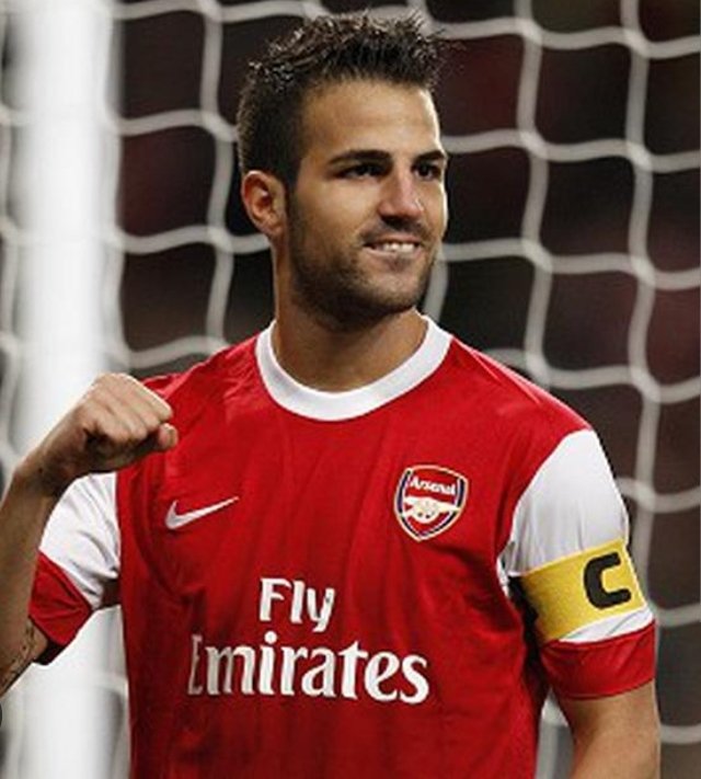SeanAFCGunner's tweet photo. I dont understand Arsenal fans animosity toward Fabregas. 

He left after 8yrs of service, for his boyhood club, who were the best side itw.

He only went to Chelsea because Wenger turned down the first refusal clause, otherwise Fabregas would of returned to Arsenal as he wanted. https://t.co/NqeHjGa9z2