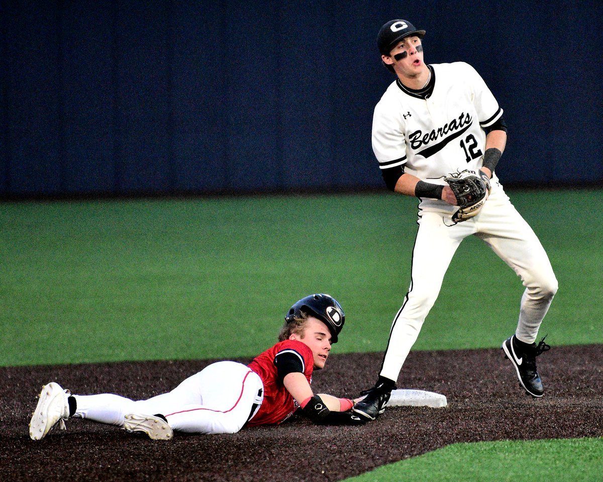 winfreyjake's tweet photo. PREP ROUNDUP: Cullman takes down Decatur 6-3
https://t.co/7qNOMwGTlj https://t.co/KNQ8wezHp1
