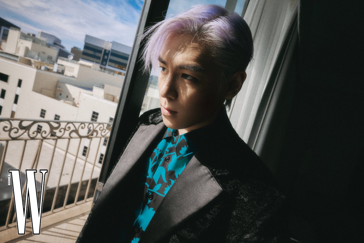 Welcome2datop's tweet photo. W Korea April 2023

#TOP #탑 #BIGBANG #빅뱅 #ChoiSeungHyun #최승현 #tttop #bigbangtop #wkorea #tabi #versace #versace2023 https://t.co/i8MEFGxNNk