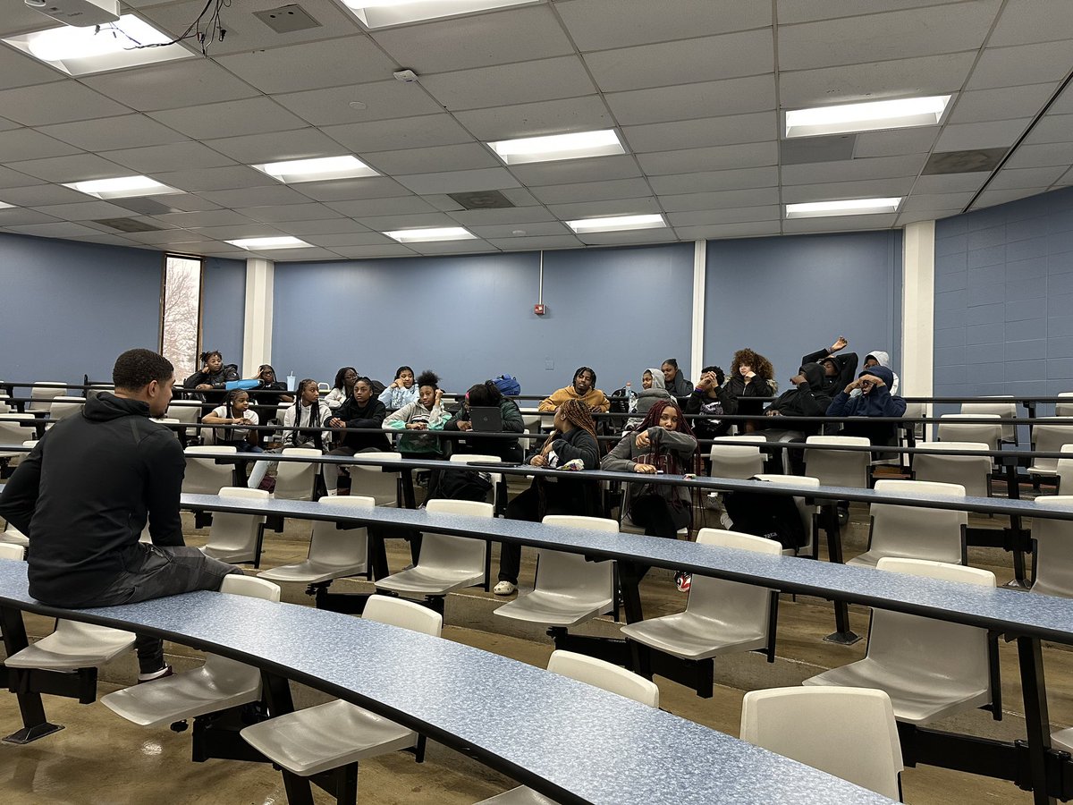 LakeParkBSU's tweet photo. Thank you to those who attended the @LoyolaProject event today &amp; to Lucas for spending time w/ us at Lake Park. The entire room was inspired by this remarkable story! Make sure to catch the film on Paramount+. See the film &amp; start the conversation. 💯 @lucasw2424 #wearelakepark https://t.co/Qz9pd6Uyen