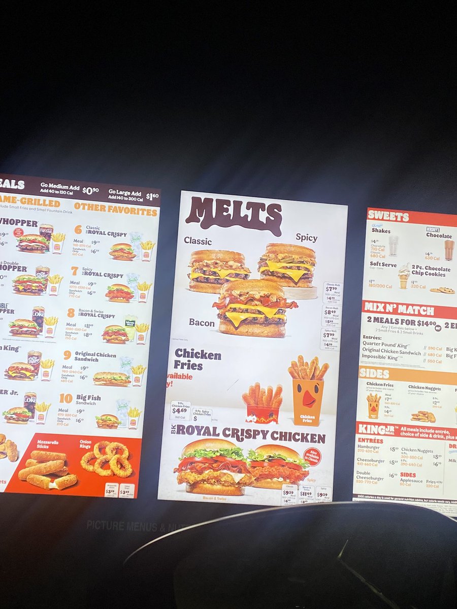 girlsluvyve's tweet photo. y’all don’t eat burger king to b different, the shit good https://t.co/00TjfFie57