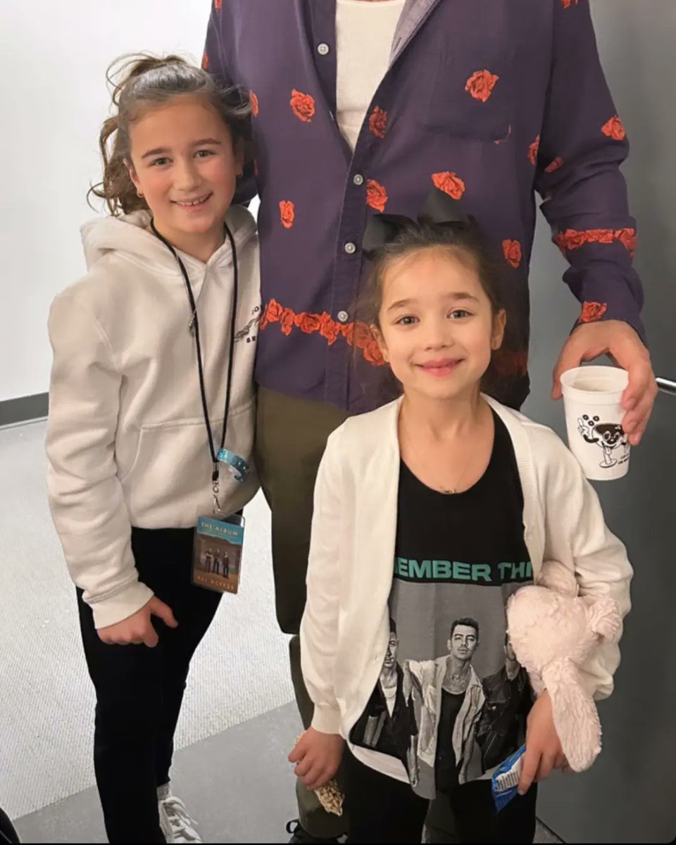 _kevinjonass's tweet photo. las jonatics mas lindas del 🌎❤️‍🔥 https://t.co/SAb0G4hVqk