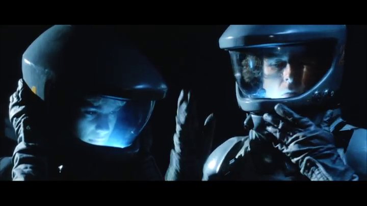 kcarr2015's tweet photo. This is one of those movies where the technology is so dumb they took the goofy car headlights off the sides of the helmet (#Inseminoid), and stuck them inside and shined them on the wearer's face.😖
#FullMoonFrights #Creature https://t.co/Qv6o3ryaet