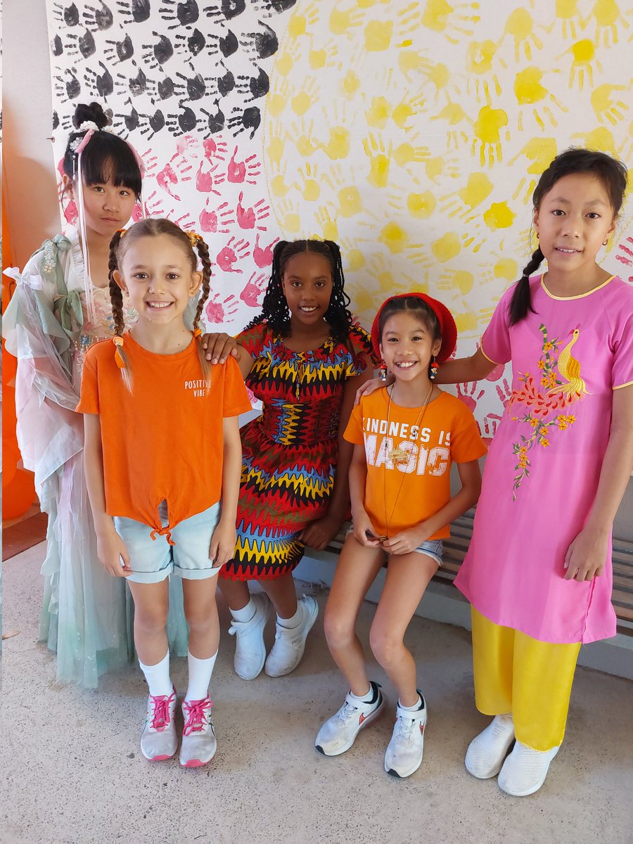 AnneFusco8's tweet photo. 🧡Happy Harmony Day 2023 from everyone at OLOL! 😀 @CatholicEdWA @Blakey2308 @JosephineVivan1 @LianaMagri  @Eli_Crutto  @GeilesJessica https://t.co/SH6zbQqD7u