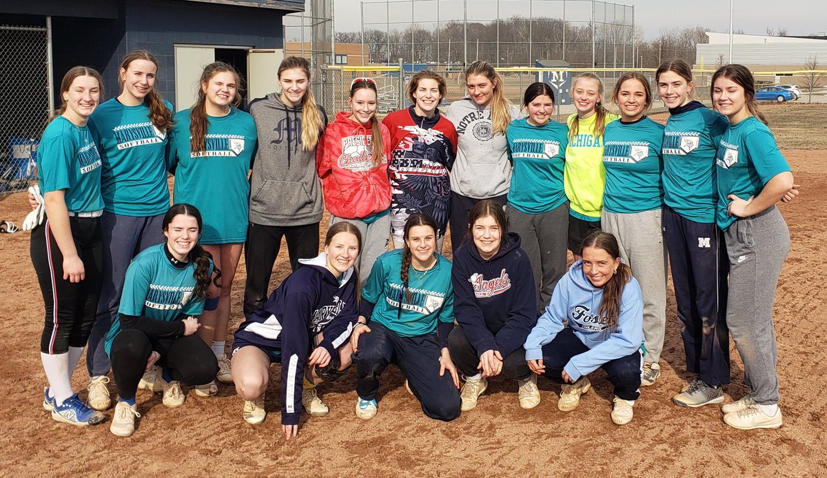 Marysvillesftbl's tweet photo. First day outside, in March, in Michigan, we'll take it!!  Go Vikings! https://t.co/bw7aU7MrXD