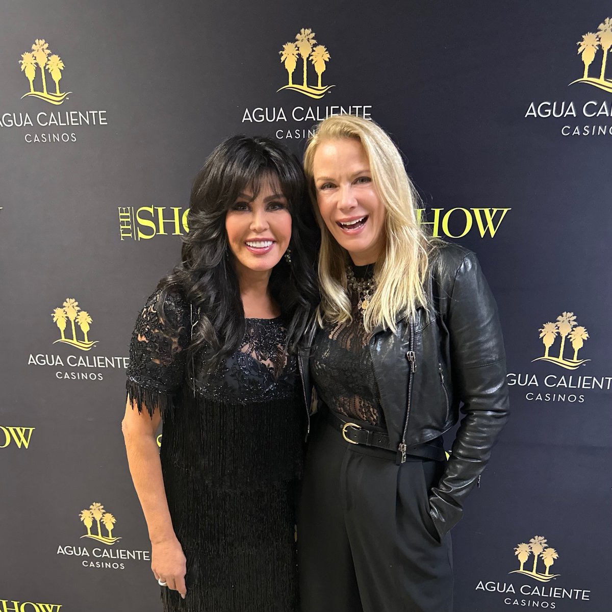 marieosmond's tweet photo. I was so honored to have producer @caseykas, his mom, and @katherinekellylang at last Saturday's show.💕 My friends, Janet and Mike Roselli, brought them and brought me a jacket from Katherine Kelly Lang’s store, @benheartbeverlyhills!🥰 https://t.co/J6uWUfS4tG