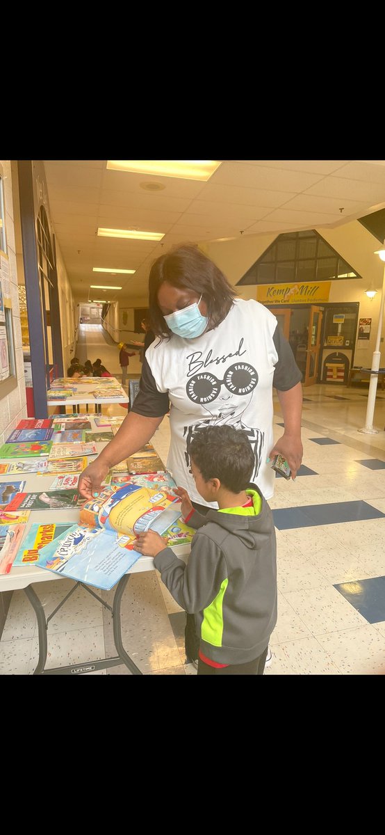 Carine Peña tweet media