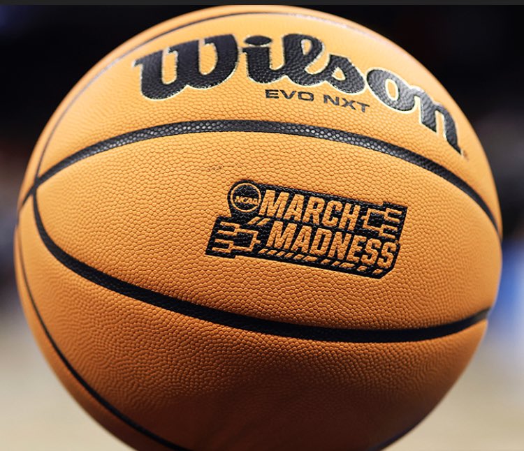 CoverSharks's tweet photo. Only 8 of the first 16 picks in our March Madness Draft Survivor advance to the Sweet 16🏀 They include #1 Alabama, #3 UCLA, #4 Texas, #8 Houston, #10 Gonzaga, #12 Kansas State, #14 Miami &amp; #15 UConn #rolltide #gobruins #hookem #gocoogs #gozags #kstate #theu #uconn #marchmadness https://t.co/08eklLy9YC