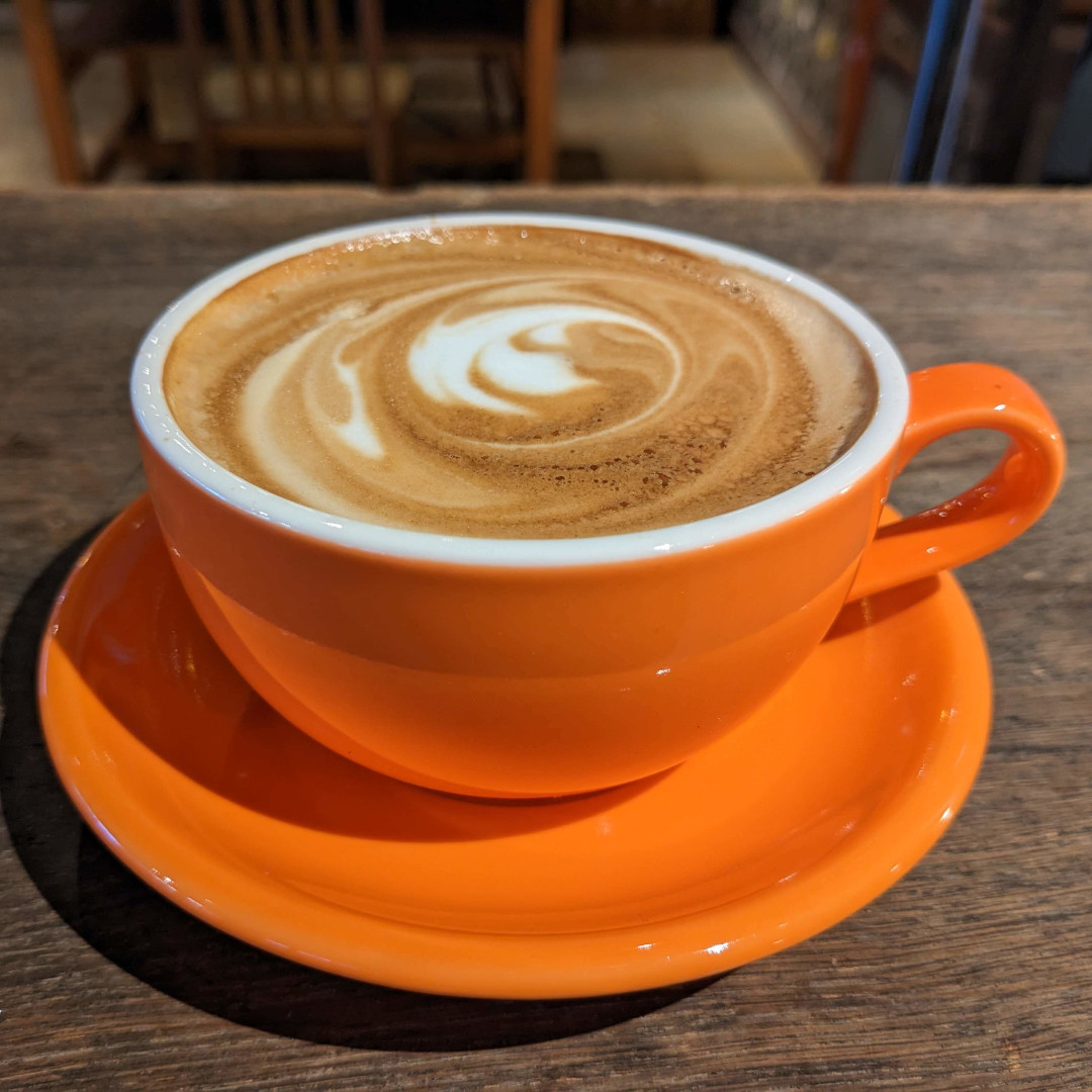 NAGANOBOOOON's tweet photo. 長野市の新しいまちの拠点「R-DEPOT」さんのカフェで自家製スイーツとコーヒーを。古道具展示も味があって楽しめます!レポートはこちらから↓
https://t.co/dyhsZVeiSp
#長野市 #rdepot #アンティーク #古道具 #長野BooooN https://t.co/8SvBU2ql2L