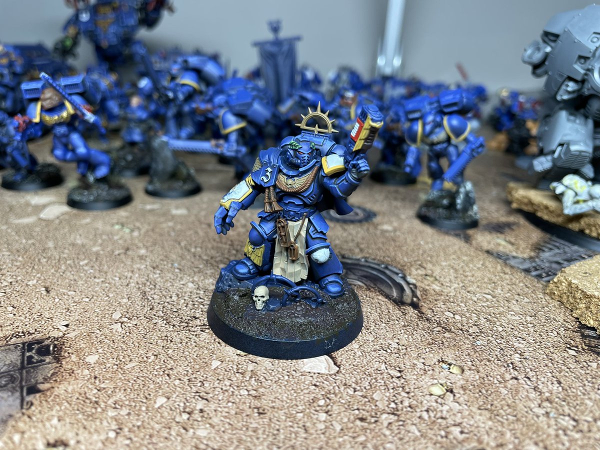 ryebread_minis's tweet photo. #MarchForMacragge week 3, unified over 50 bases, added a Leviathan and Cap Messinius, got most of the shoulder trim started. Quite a bit to go tho! #warhammer40k #ultramarines https://t.co/U1Pd3ivL2a