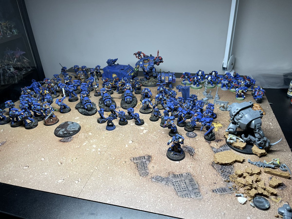 ryebread_minis's tweet photo. #MarchForMacragge week 3, unified over 50 bases, added a Leviathan and Cap Messinius, got most of the shoulder trim started. Quite a bit to go tho! #warhammer40k #ultramarines https://t.co/U1Pd3ivL2a