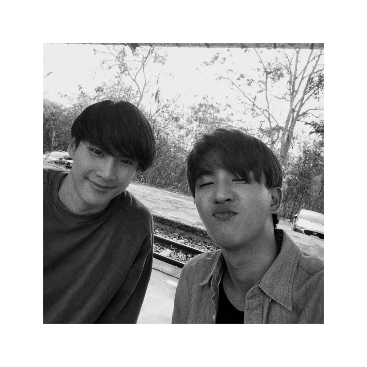 bkluvingu's tweet photo. "I don't know who we'll become but I believe that when it's done, we're gonna see that it was better... that we grew up together" 🧡🖤 @ohmpawatt @perthppe 

#ohmpawat #Perthppe #PERTHS22NDBDAY #HBD23rdOHMPAWAT https://t.co/C4Ib6zkNnj