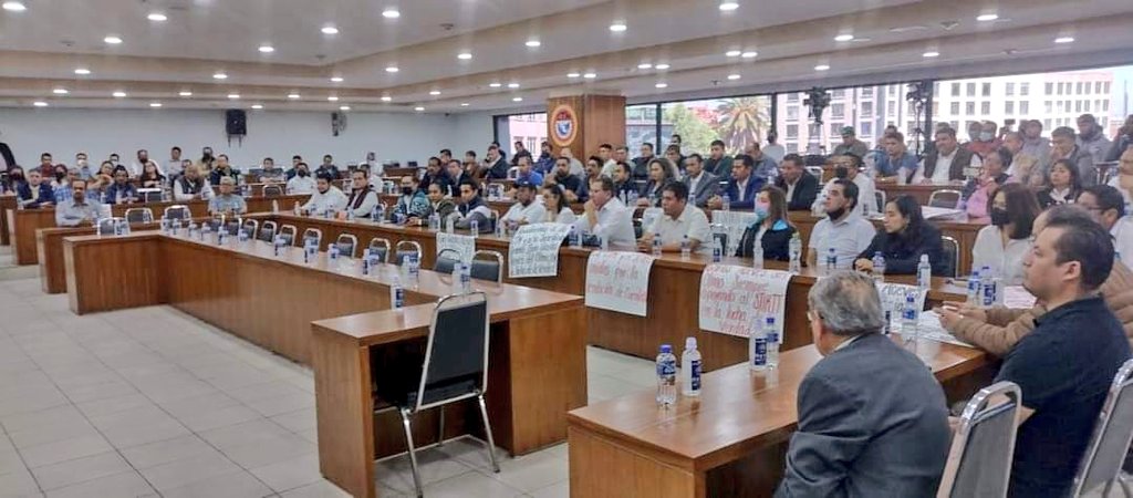 ⭕ Los trabajadores del STIRTT exigen rendición de cuentas y renuncia de Ricardo Acedo Samaniego.

 #CTM #RendiciónDeCuentas #DemocraciaSindical #STIRTT  <a href="/CTM_MX/">CTM Nacional</a>

bit.ly/3LP6oZk