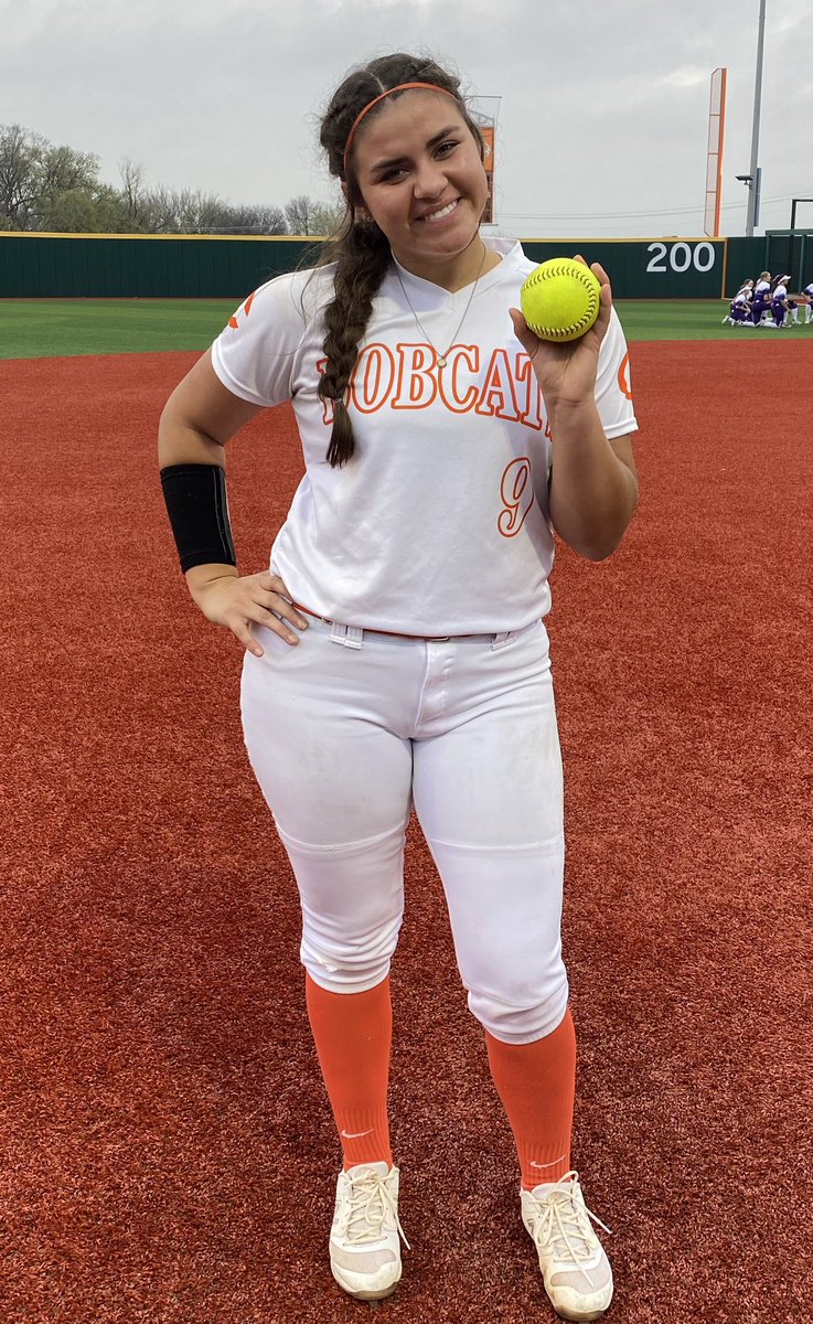 Marissa throws a shutout and adds a HR to her night for fun!!! 🧡🥎💣🧡
<a href="/MarissaCortez09/">Marissa Cortez</a>