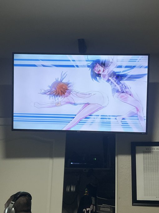 Name this anime! Anyone else watching!? https://t.co/WgAMCRISZ6<a href="/tag/realloyalfans"class="tags"><span>#realloyalfans</span></a>