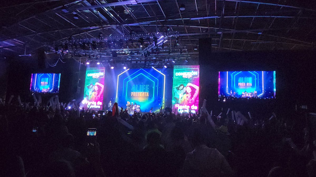 novastartech's tweet photo. NovaStar #h5 #vx1000 project with SHOCK Producciones in #Columbia 🤩
Follow us for more visual projects! 🤩
#novastartech #noavstar #display #visual #solutions #ledsystem #displaysolution #festival #party #event #tech https://t.co/0MNdfOthgR