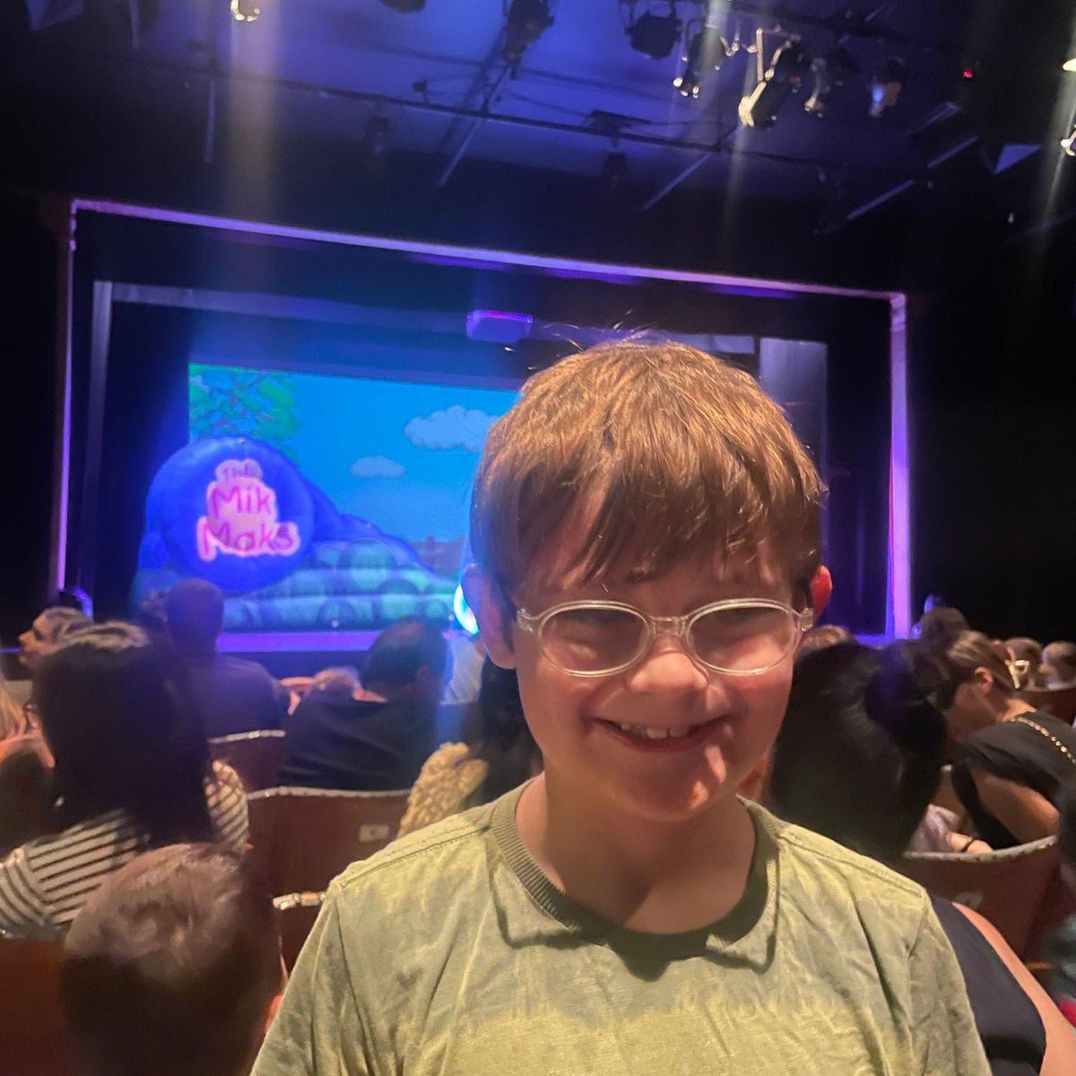 PuddleJumpersSA's tweet photo. we are super grateful for @TheMikMaks for allowing us the chance to have some super cool families and kids attend a special performance - Thankyou for the free fringe tickets. https://t.co/pvHfuyb4Er