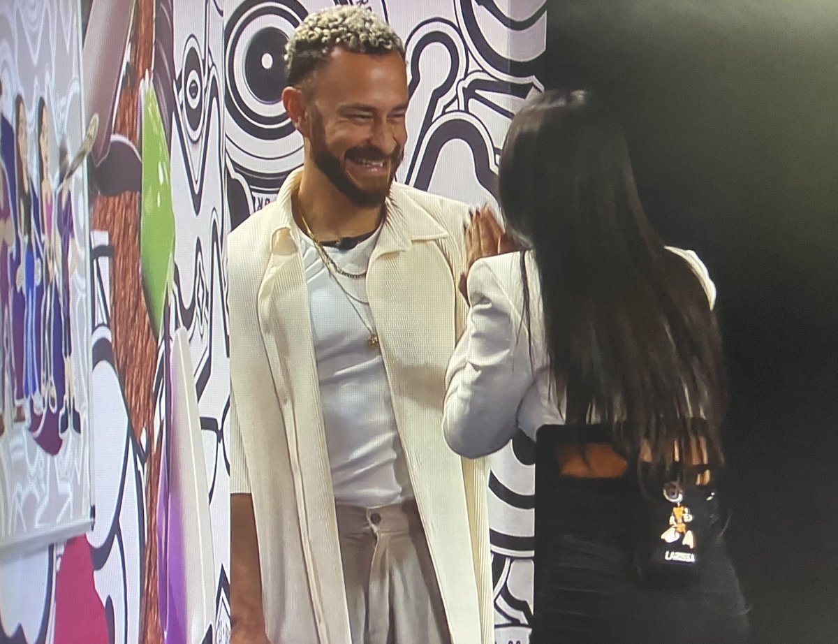 Se eu tivesse que dar o prêmio agora do #BBB23, daria ao #Fred. Foi cirúrgico. Soube sair do jogo e deixou Tadeu desconfortável. Parabéns! #reencontro #globo #bbb23