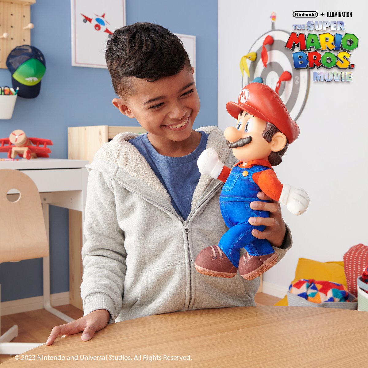 商品情報】 ソフトフィギュア（マリオ・ルイージ） □価格：各6,380円 