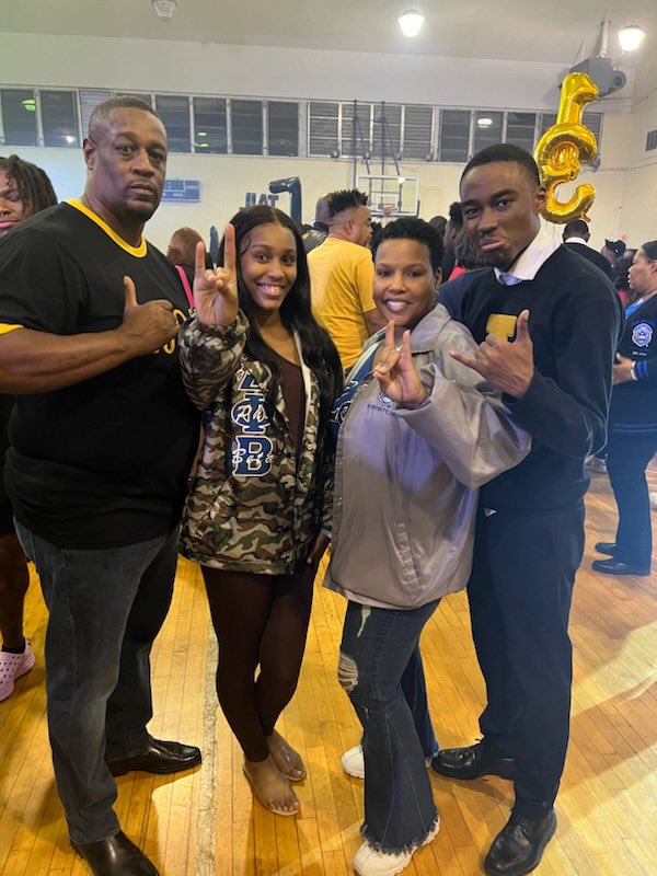 Nick Be LIT 😎✍🏾 tweet media