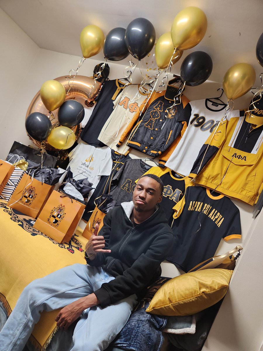 Nick Be LIT 😎✍🏾 tweet media