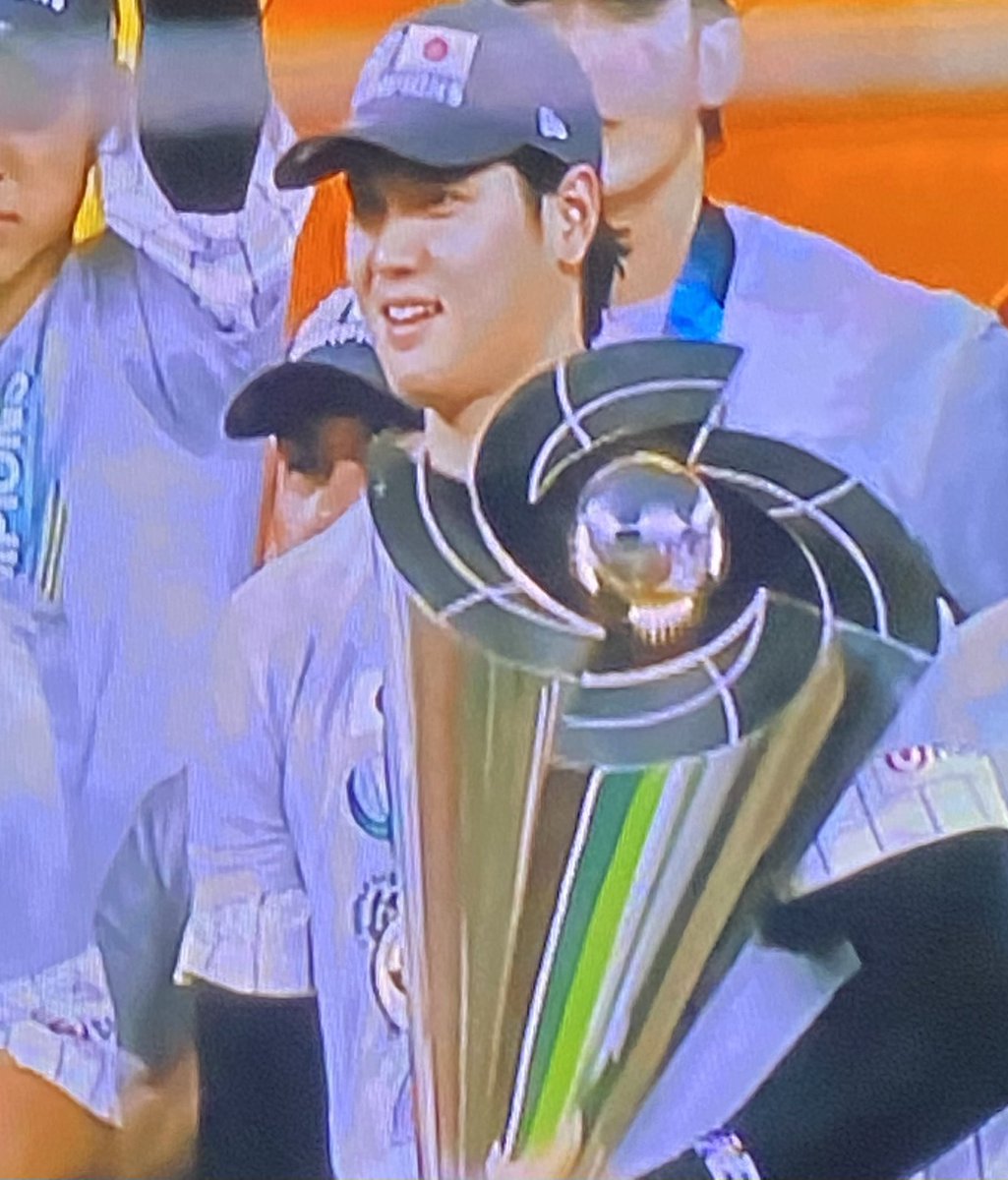Ganó el mejor equipo del mundial con el mejor jugador del mundo. Los amantes del béisbol debemos disfrutar ver jugar a Otani porque jamás ha existido un pelotero como él. 🙇🙇‍♂️