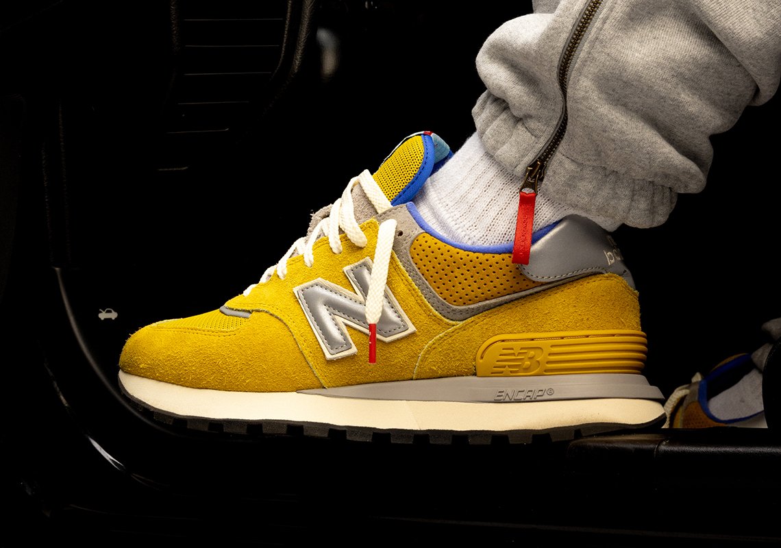 SneakerShouts's tweet photo. UNDER RETAIL ✈️ 
30% OFF + free shipping on the Bodega x New Balance 574 Legacy "Arrival" 

BUY HERE: https://t.co/29NKSFh052 https://t.co/qWyHzlsWaF