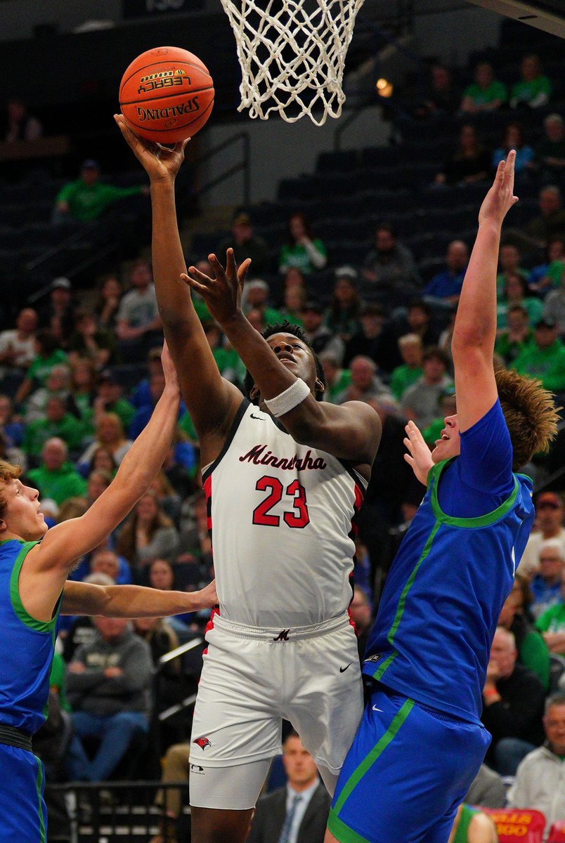 BreakdownUSA's tweet photo. FINAL @MSHSL boys' basketball state tourney @TargetCenterMN
 
Class 2A quarterfinals
#5 Minnehaha Academy over #4 Maple River, 53-48. @Jiggyrome2 with 26 pts for @Minnehaha_BBall 

@NiebuhrHayden  with 19 pts and 7 reb for @MREaglesBBall 

@RyanJamesMN https://t.co/5cPXWgGIwE