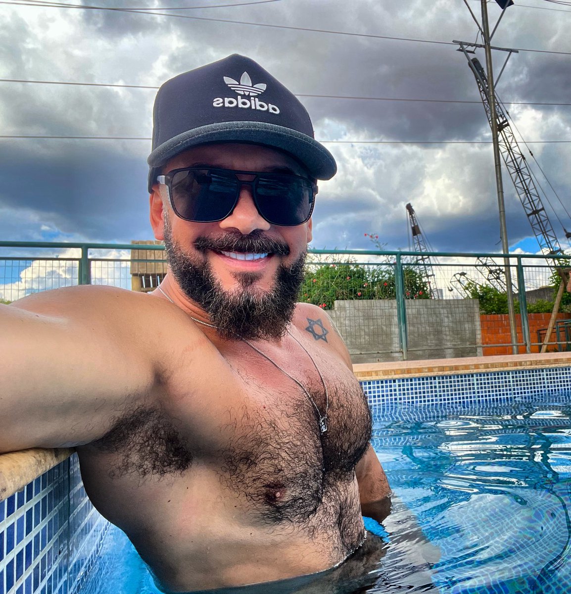 CesarOliver35's tweet photo. 😎☀️💦 https://t.co/YNyPaTVmbS