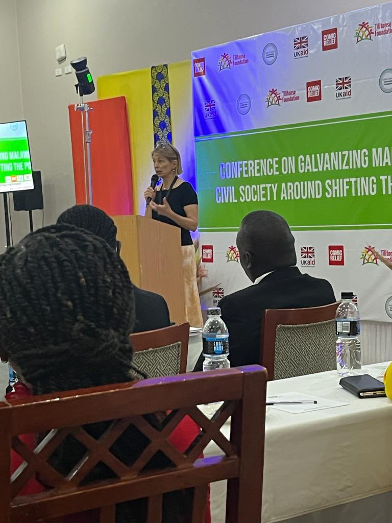 InfoAPN's tweet photo. @hodgsonjj| @globalfundcf introducing the #ShiftThePower journey at the ongoing Shifting the Power principles conference taking place in Lilongwe, Malawi.
📌Live proceedings can be followed here ➡️ https://t.co/ZjnCkgis0t
@TilitonseF @StigmataTenga https://t.co/RfBQxx7cJl