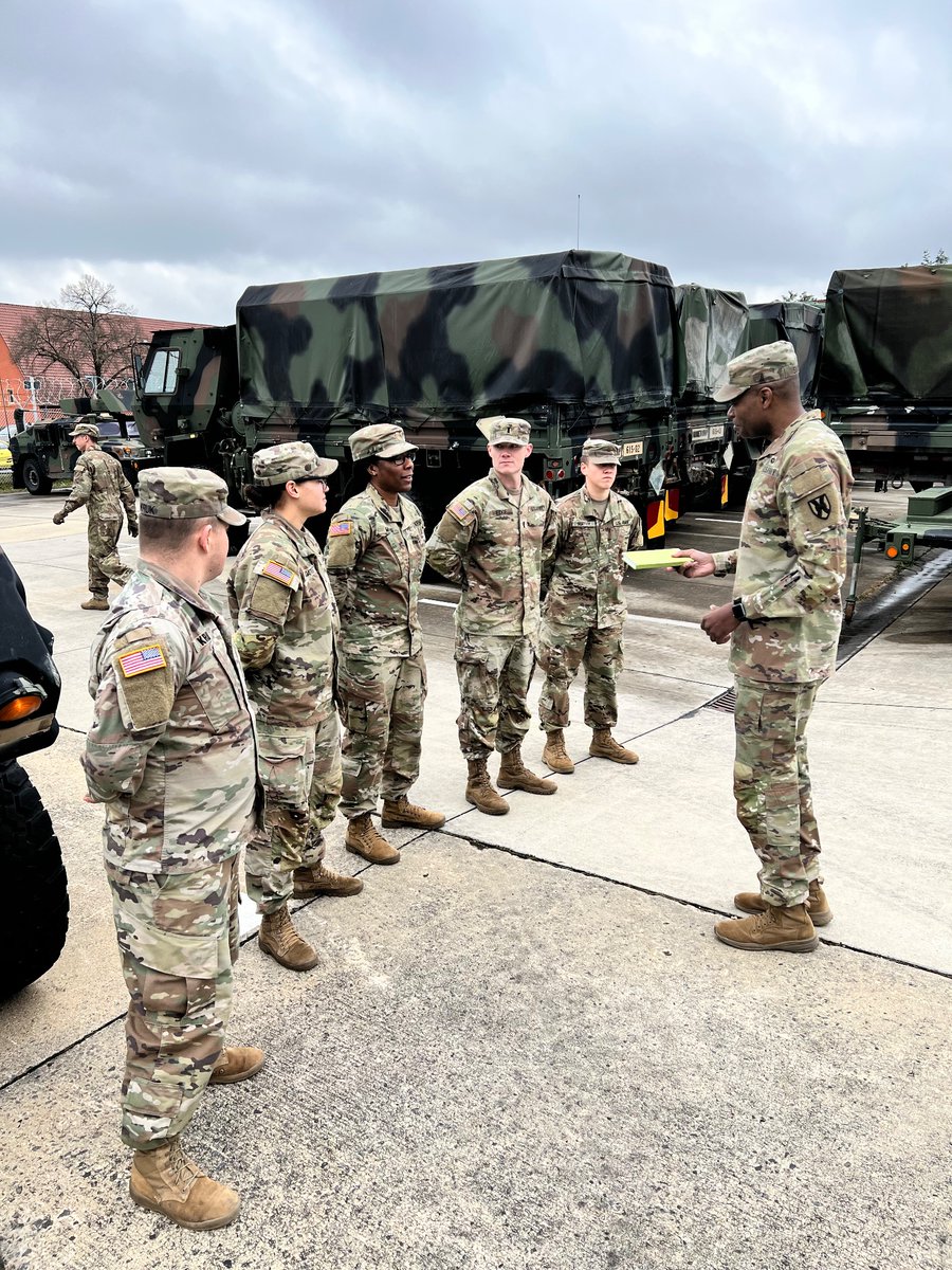 21stTSCCG's tweet photo. Great time in Vilseck/Graf with the 709th MP BN, 15th EN BN and 18th CSSB!!! Each unit displayed their high level of readiness during the Maintenance Terrain Walk. @21stTSC @USArmyEURAF @USArmyMPCorps @USAEnReg
#Team21
#FirstInSupport
#StrongerTogether
#BeAllYouCanBe https://t.co/hhy2Zmq8UV