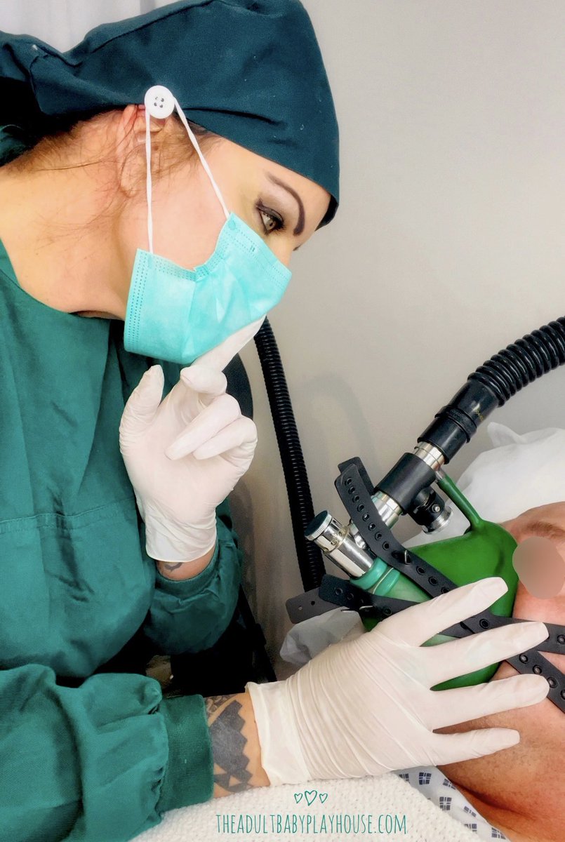 Mushuk yaqin Chiroyli kokraklari bolgan joja sevgilining qattiq xorozini xursand qiladi