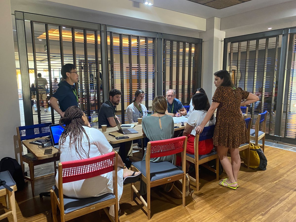 💥Happening now:

Experts working on the @ipbes #NexusAssessment are currently attending the second author meeting hosted by @sanparks at @sanparksknp in South Africa. 🇿🇦

We thank the experts for their time and effort and wish them a productive meeting! ✍️🏽📗

#ForNature