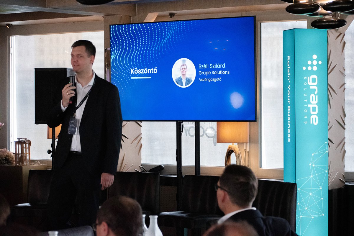 Grape_Solutions's tweet image. We&apos;ve just kicked off our &apos;Energy Crisis and Energy Management&apos; business breakfast on the Spoon boat, next to the Chain Bridge. Soon we will continue with panel discussions. 😊