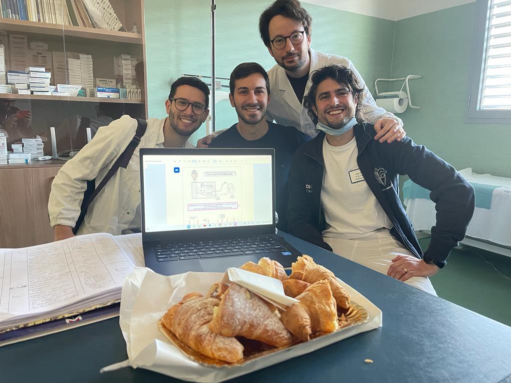 KristianGalanti's tweet photo. Our ECG Cornet! @fabrizioricci @mariodimarino77 #ECGCorner #UdA https://t.co/83DWK375Sv
