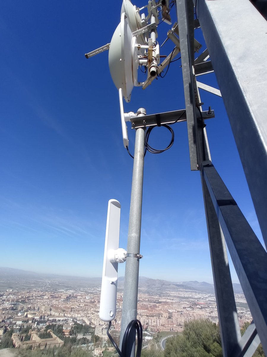 Sistemas de Telecomunicaciones ampliados para dar cobertura a las Retransmisiones de #SemanaSanta2023 de los distintos medios de comunicación  #EliteComunicacion #Broadcast #Granada