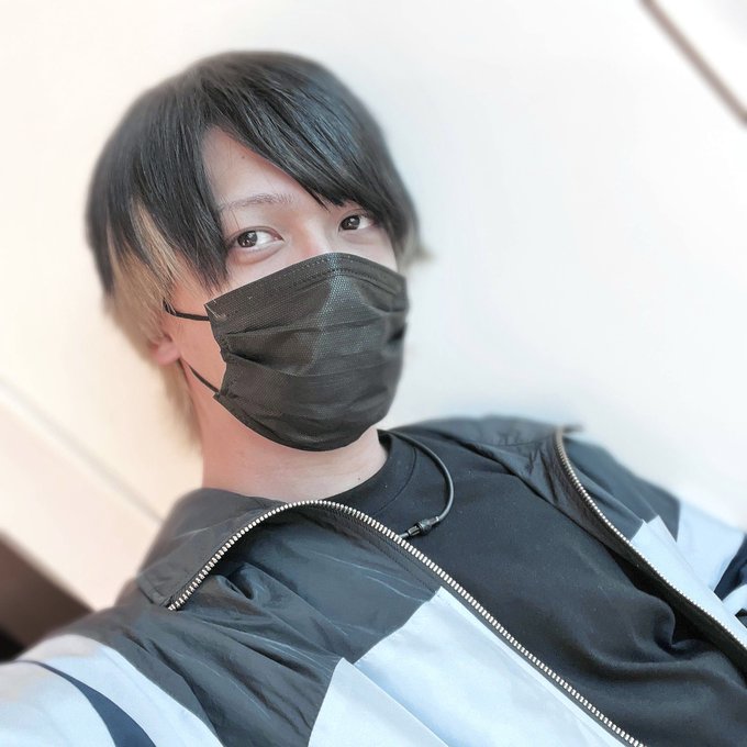 今日のうちの子絵描き近影です
今日はアイロンだけ 