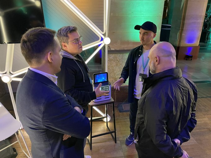 A deep dive into <a href="/goChargeHQ/">GoCharge Tech⚡️ 🔋</a> product - A Platform Revolutionizing Charging Solutions for electronic devices/IoT and Electric Vehicle (EV) charging. Let's explore their main directions and resources available to understand their business model 💡

1⃣ IoT / Electronic Devices Power